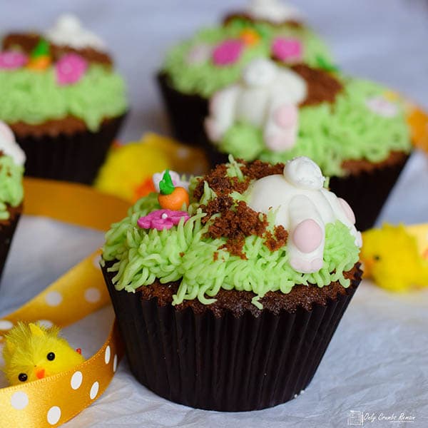 easter bunny butt cupcakes.