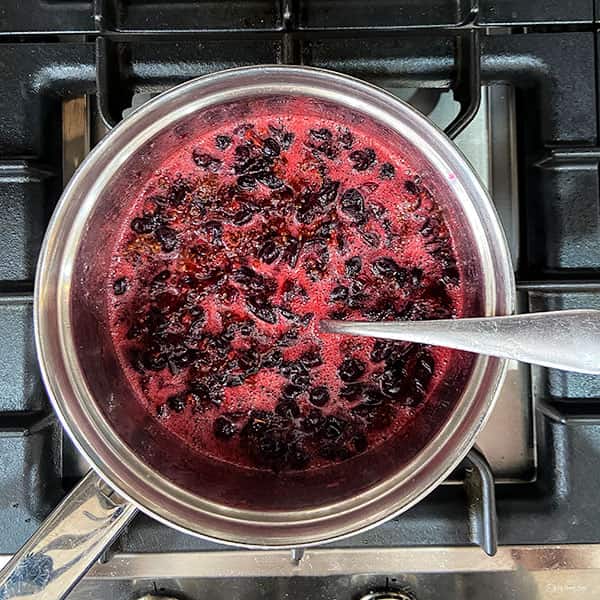 blackcurrant mixture in suacepan.